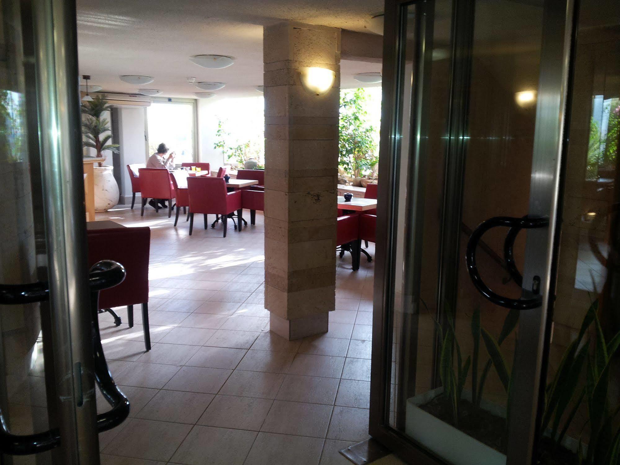 Marom Hotel Hajfa Zewnętrze zdjęcie